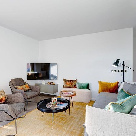 Serenity - 3 Bedroom Top Floor Apartment Parking & Lake View Terrace 안시 외부 사진