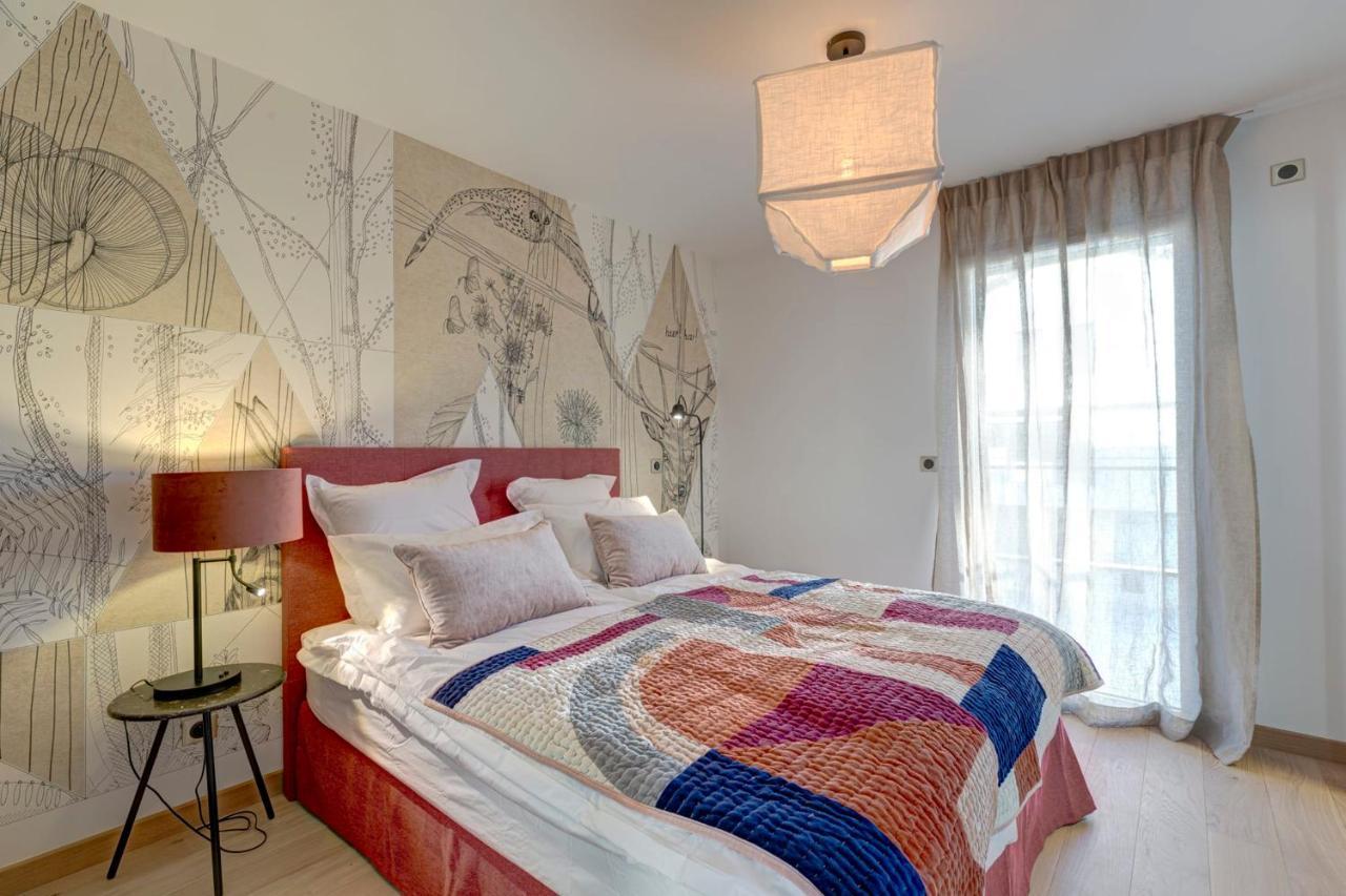 Serenity - 3 Bedroom Top Floor Apartment Parking & Lake View Terrace 안시 외부 사진